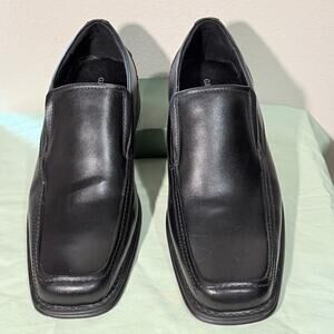 G H Bass & Co Alberta black leather slip-on loafers. Men’s 11.5 D